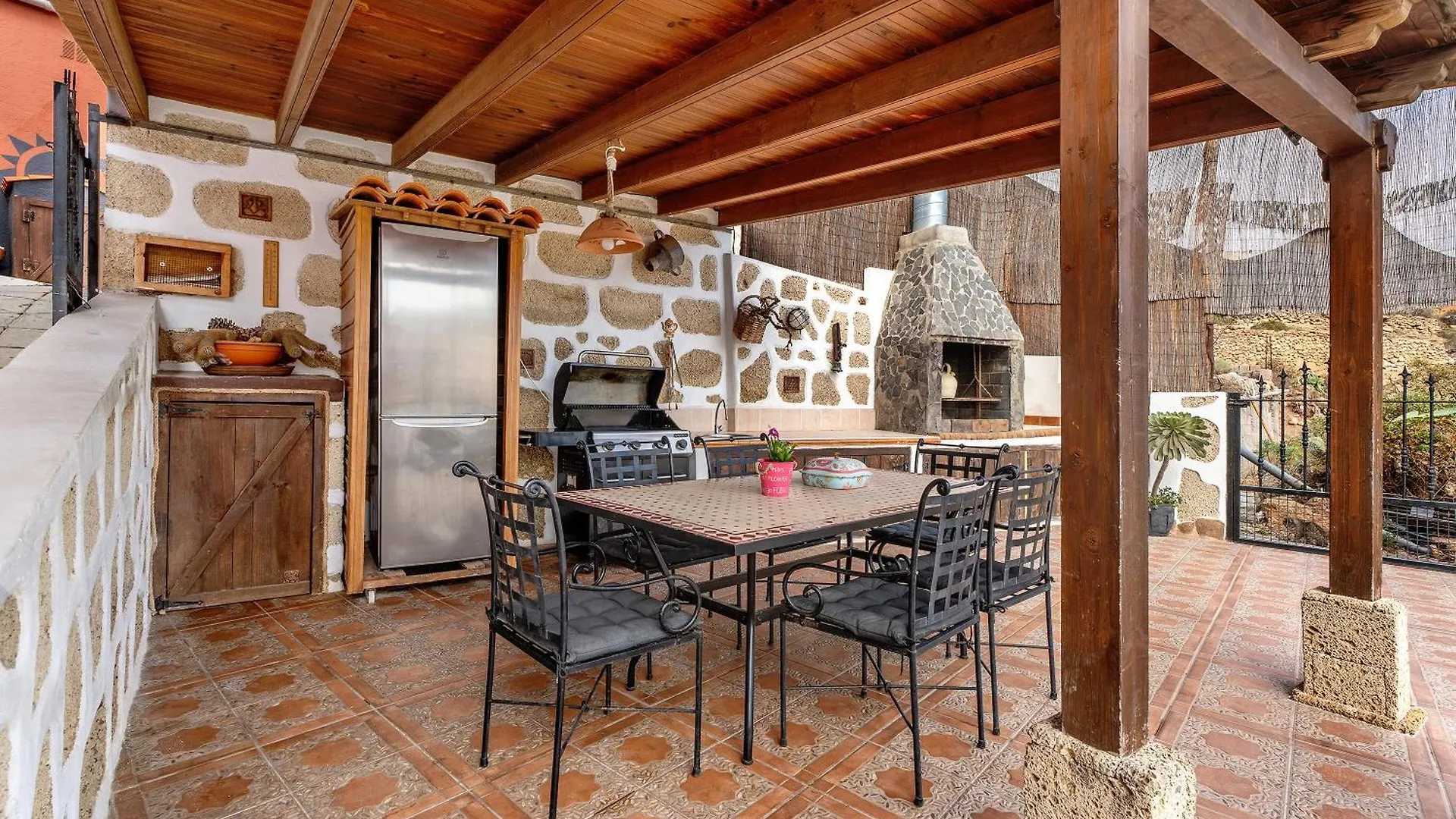 Casa Elvira Villa Chimiche