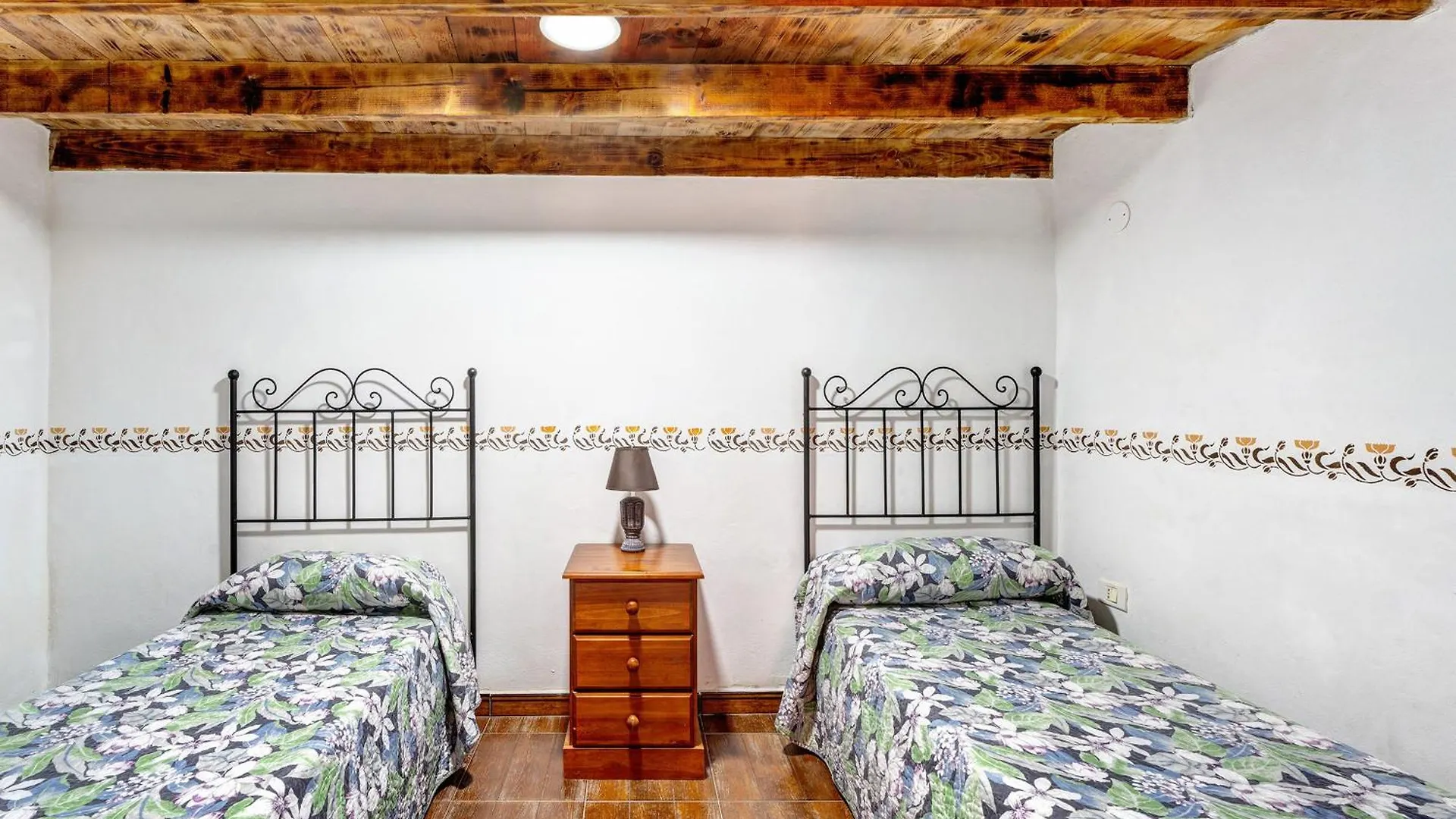 Casa Elvira Villa Chimiche 0*,