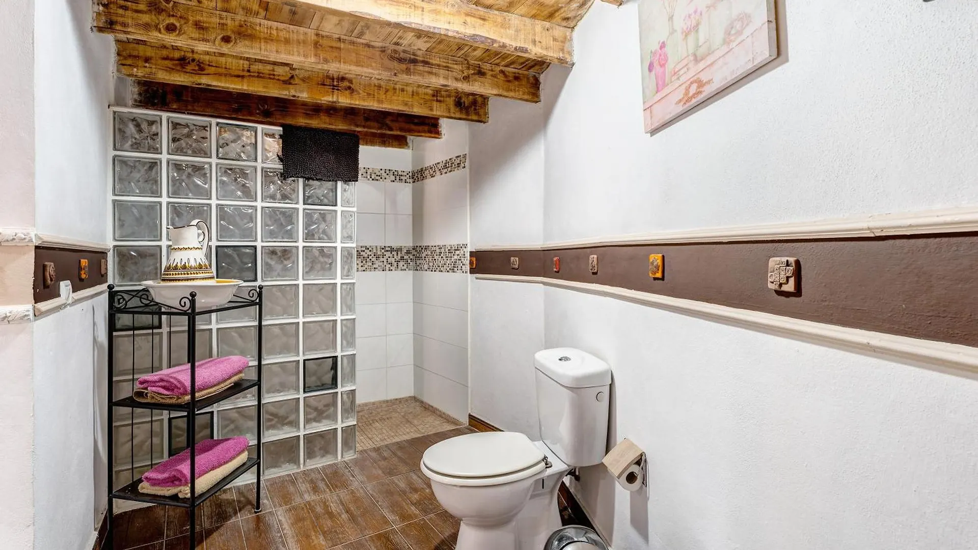 Casa Elvira Villa Chimiche 0*,  Spain