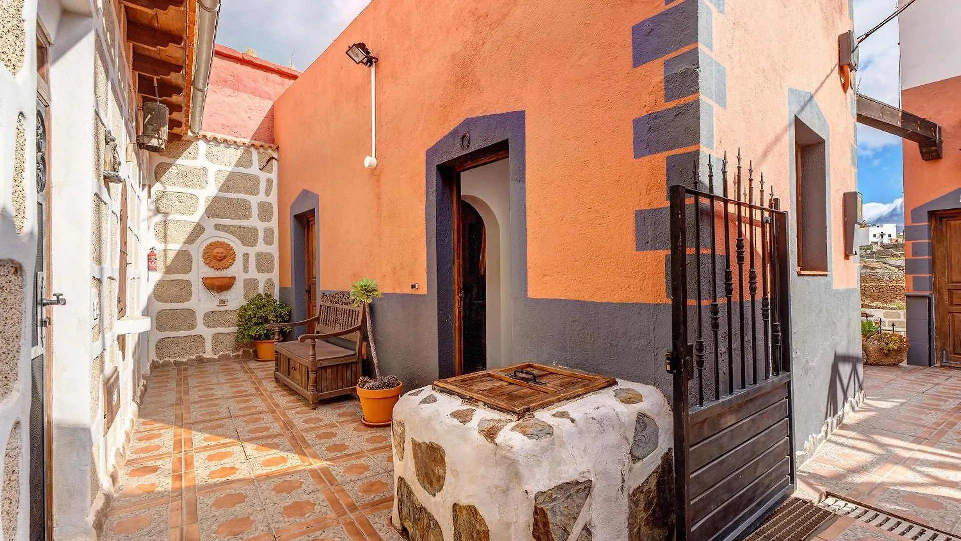 Casa Elvira Villa Chimiche Spain