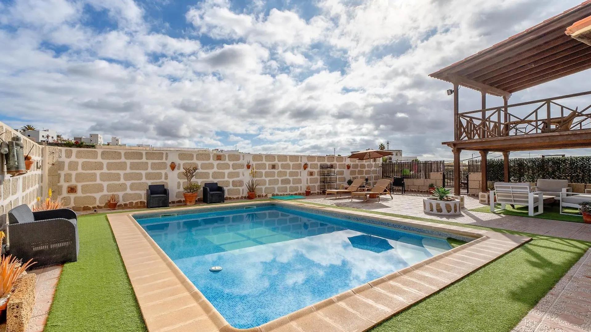 Casa Elvira Villa Chimiche